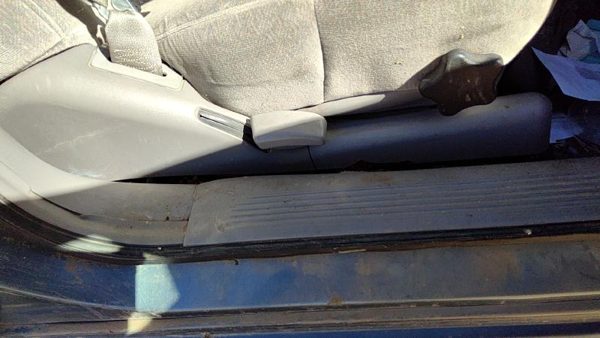2000-2005 Buick Lesabre Passenger Right Side Seat Trim Panel Oem Gray 17B — photo 1