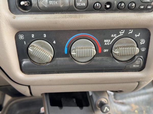 1998 Chevy S10 Blazer Temperature Control Module In Dash Heater Ac Head Unit Oem — photo 2