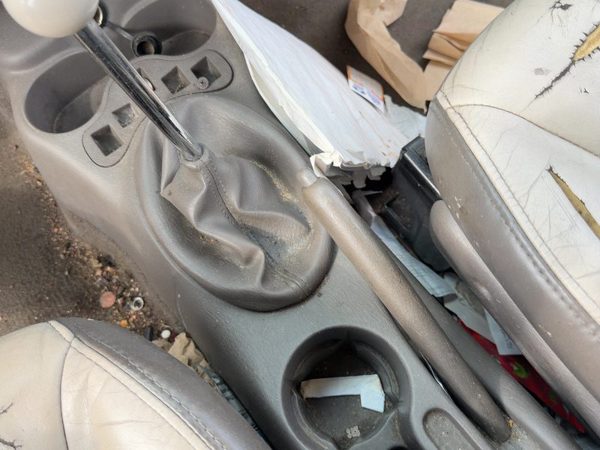 2002 Chrysler Pt Cruiser Center Console Assembly Floor Oem Taupe/Beige Fl — photo 2