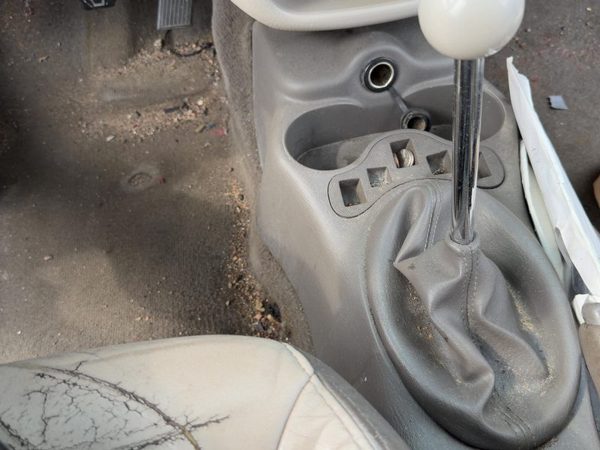 2002 Chrysler Pt Cruiser Center Console Assembly Floor Oem Taupe/Beige Fl — photo 4
