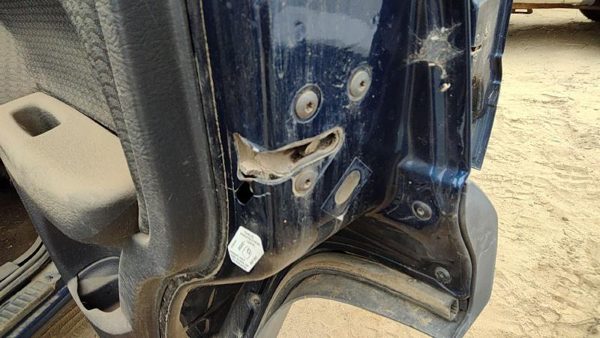 2002-2007 Jeep Liberty Passenger Right Rear Door Latch With Rods/Cables Oem Back — photo 2