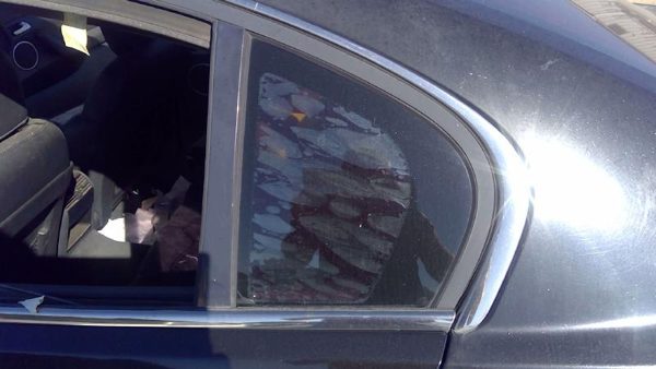 2008-2009 Pontiac G8 Driver Left Rear Vent Window Back Door Glass With Frame Oem — photo 7