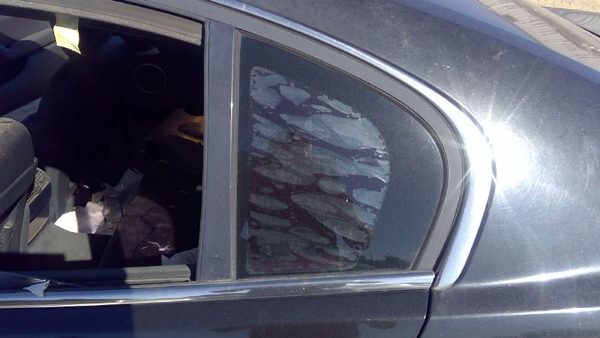2008-2009 Pontiac G8 Driver Left Rear Vent Window Back Door Glass With Frame Oem — photo 4
