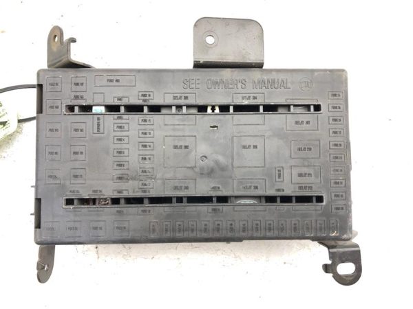 2006 Ford F250 Interior Cabin Fuse Box Oem Behind Dash Id 5C3t-14A607-Ae — photo 1
