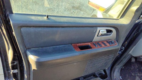 07-14 Expedition Driver Left Front Door Trim Panel wth Master Switch Black/Camel — photo 4