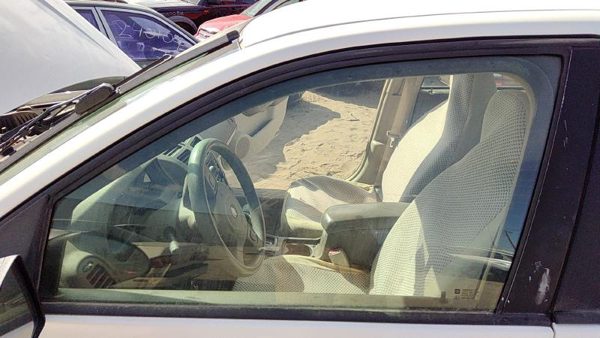 2004-2008 Chevy New Style Malibu Driver Left Front Side Window Door Glass Oem — photo 3
