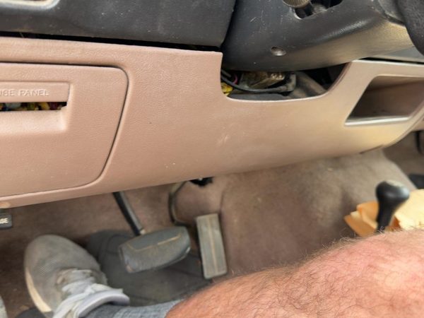 1992-1997 Ford F250 Lower Dash Under Column Knee Bolster Trim Panel Oem Brown Rk — photo 5