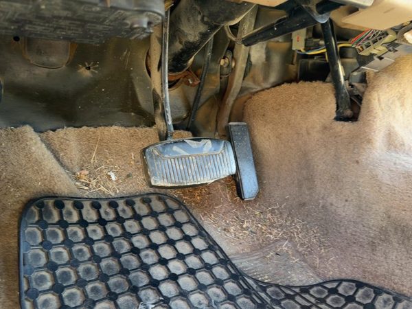 91-94 Ford Explorer 2 Dr Brake Pedal Assembly OEM Automatic A4LD — photo 2