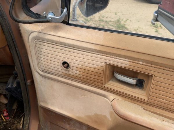 1980 Chevy Silverado C20 Passenger Right Front Door Trim Panel Tan — photo 5