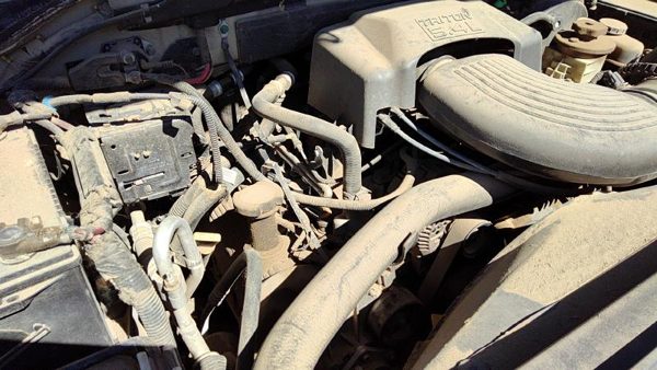 1999-2004 Ford Expedition Passenger Right Cylinder Head Assembly Oem 5.4L — photo 2
