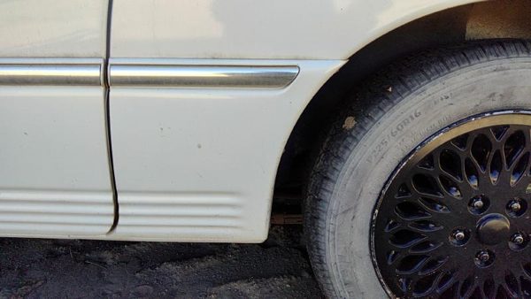 96-00 Town & Country Driver Left Rear Moulding On Quarter Panel Pwp Golden White — photo 3