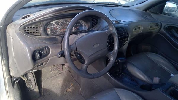 1999 Lincoln Continental — vehicle photo 3