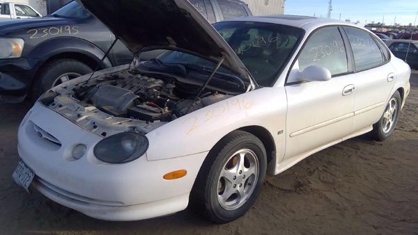1999 Lincoln Continental — vehicle photo 1