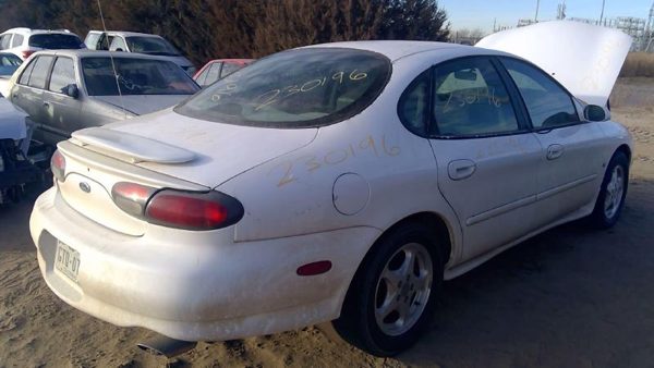 1999 Lincoln Continental — vehicle photo 6