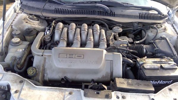 1999 Lincoln Continental — vehicle photo 10