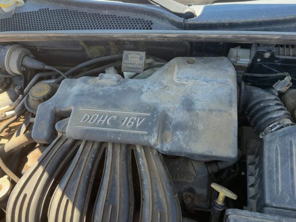 2001-2005 Chrysler Pt Cruiser Engine Cover Top Plastic Shield Oem 2.4L — photo 2