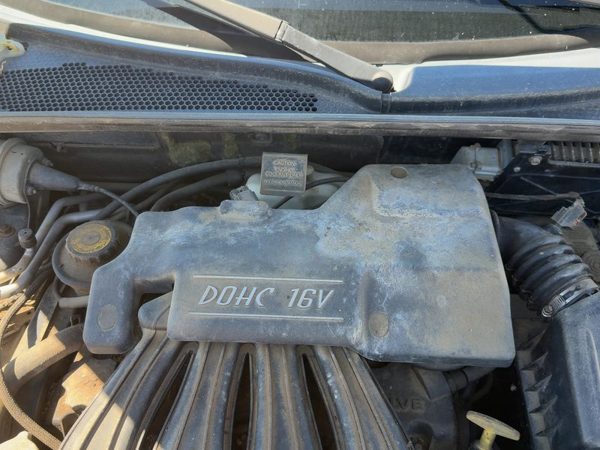 2001-2005 Chrysler Pt Cruiser Engine Cover Top Plastic Shield Oem 2.4L — photo 3