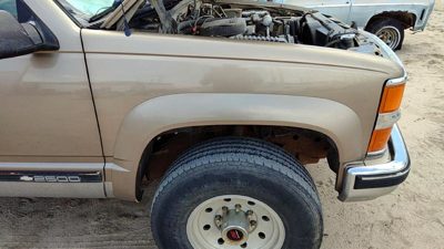 1997 Chevy Pickup 2500 Fender RH Silverado Gold 55U