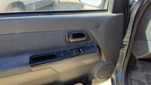 04-06 Canyon Driver Left Front Door Trim Panel Wth Master Switch Dark Pewter 19J — photo 4