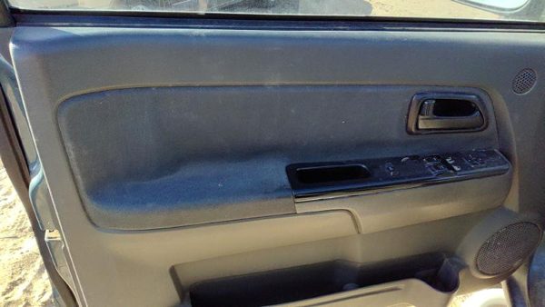 04-06 Canyon Driver Left Front Door Trim Panel Wth Master Switch Dark Pewter 19J — photo 2