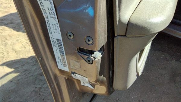 2000-2005 Dodge Neon Driver Left Front Door Latch With Rods/Cables Oem 5008621Ab — photo 3
