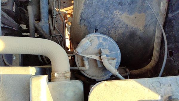 1987-1995 Gmc Sierra 2500 Fuel Vapor Canister Oem Charcoal Housing 17087115 — photo 2