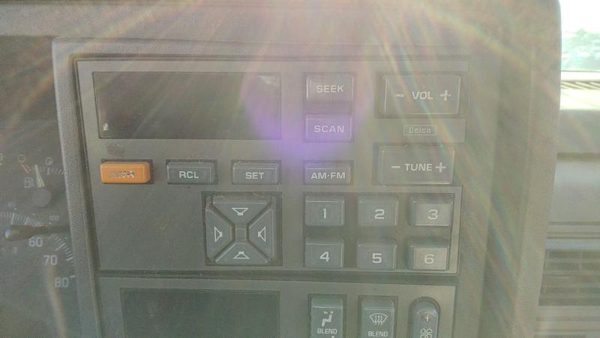 1992-1994 Chevy Suburban Stock Radio Oem Factory Stereo 12341718 — photo 3