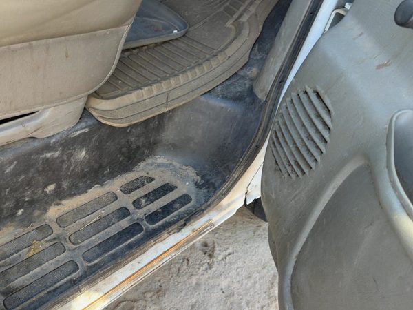 1996-2002 Chevy Express 2500 Passenger Right Front Sill Step Trim Panel Grey 92G — photo 7
