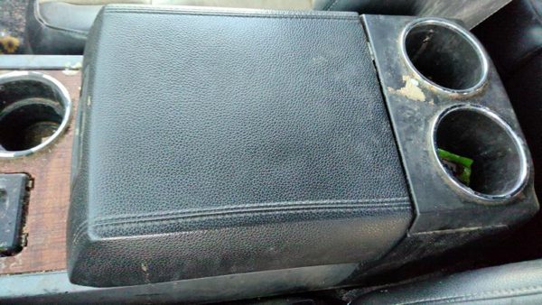 07-08 Ford Expedition Center Console Lid Only Arm Rest Fold Down 1W Black/Camel — photo 1