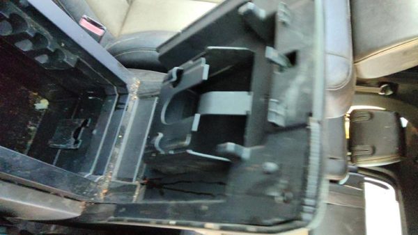07-08 Ford Expedition Center Console Lid Only Arm Rest Fold Down 1W Black/Camel — photo 4