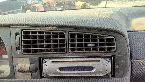 1999-2000 Vw Cabrio Convertible Center Dash Heater Vent Assembly Oem Ac Black — photo 2