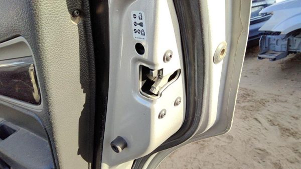 2007-2012 Lincoln Mkz Passenger Right Rear Door Latch With Rods/Cables Oem Back — photo 1