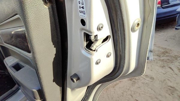 2007-2012 Lincoln Mkz Passenger Right Rear Door Latch With Rods/Cables Oem Back — photo 3