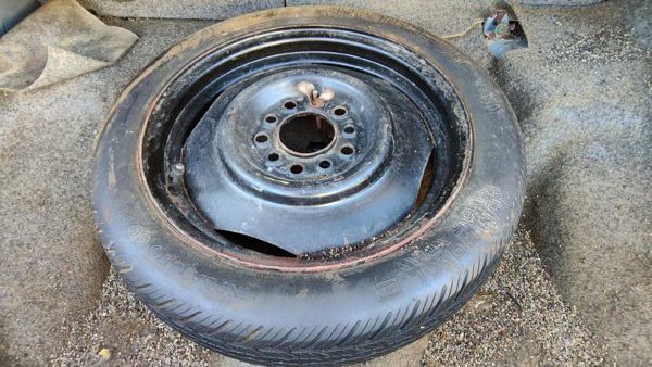 1980-1984 Deville Sedan Compact Spare Tire Donut Wheel Oem 09590371 — photo 1