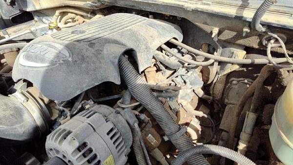 2001-2006 Gmc Sierra 2500 Complete Fuel Rail With Injectors Set Loaded Oem 6.0L — photo 2