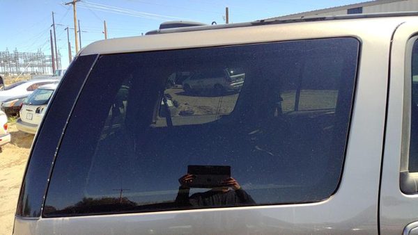 00-02 Ford Expedition Passenger Right Rear Quarter Glass Back Side Window Oem — photo 2