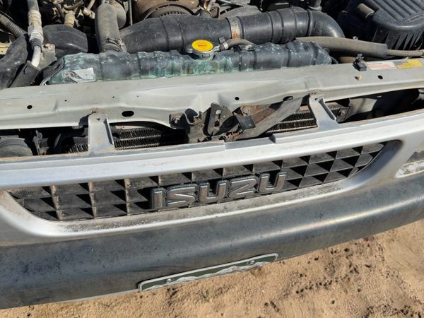 1991 Isuzu Pickup Condenser — photo 1