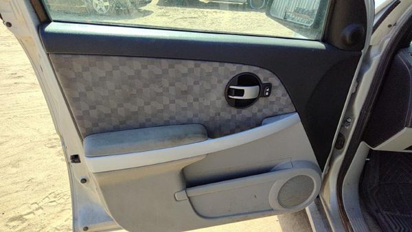 2007-2009 Chevy Equinox Driver Left Front Door Trim Panel With Switch Gray 14B — photo 2
