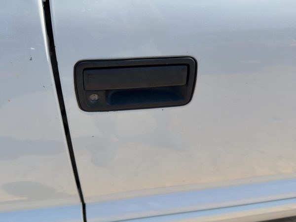 2000-2005 Chevy S10 Blazer Passenger Right Front Outside Door Handle OEM — photo 2