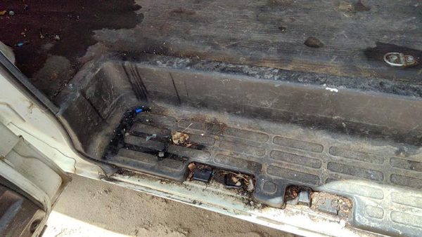 96-24 Chevy Express Van Passenger Right Rear Step Sill Panel Oem Kick — photo 2