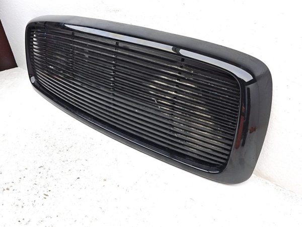 2002 Dodge Ram 1500 Grille Aftermarket — photo 2