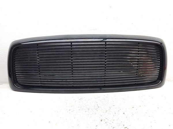 2002 Dodge Ram 1500 Grille Aftermarket — photo 1