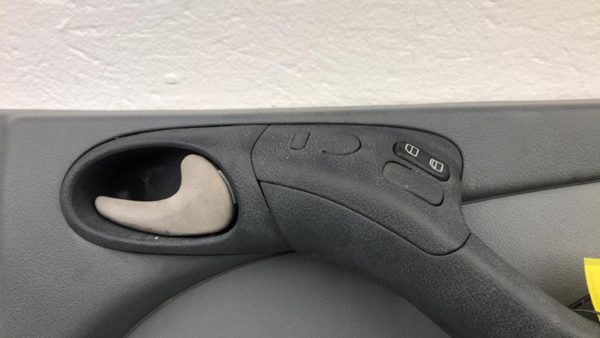 03-06 Dodge Van 3500 Passenger Right Front Inside Door Trim Panel With Switches — photo 2
