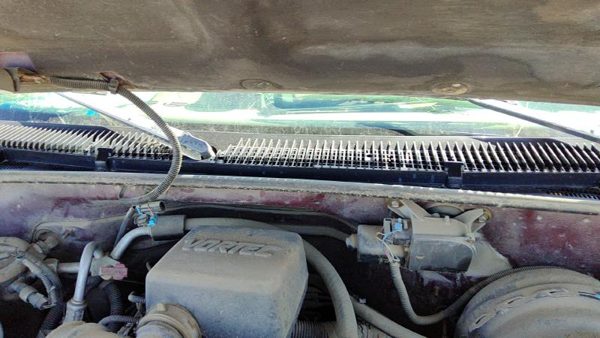 1995-1999 Gmc Yukon Windshield Wiper Cowl Vent Trim Panel Oem Cover — photo 5