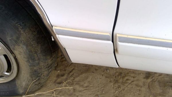 1991-1996 Chevy Caprice Driver Left Moulding From Fender Oem Trim Strip White — photo 7