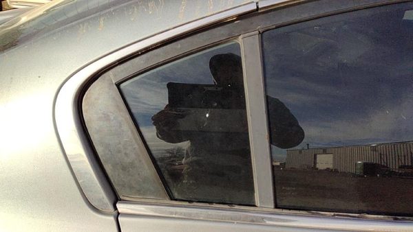 07-12 Nissan Altima Passenger Right Rear Vent Window Back Door Glass With Frame — photo 2
