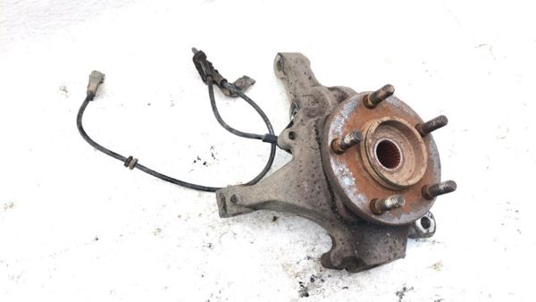 2001-2007 Dodge Caravan Passenger Right Front Spindle Steering Knuckle With Hub — photo 1