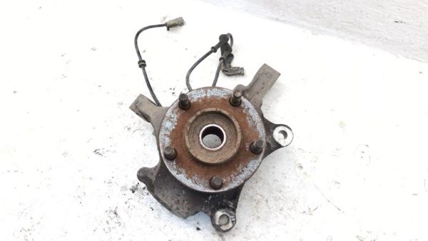 2001-2007 Dodge Caravan Passenger Right Front Spindle Steering Knuckle With Hub — photo 2