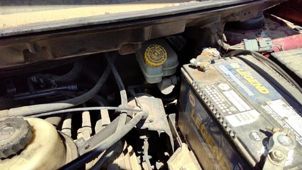 03-07 Town Country Power Brake Booster With Master Cylinder Pair Set Oem — photo 3