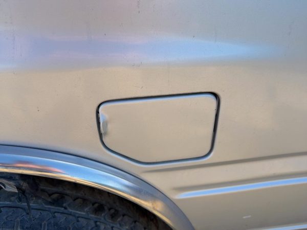 1988-1995 Isuzu Pup Fuel Tank Door With Hinge Gas Lid Oem Filler Silver — photo 5